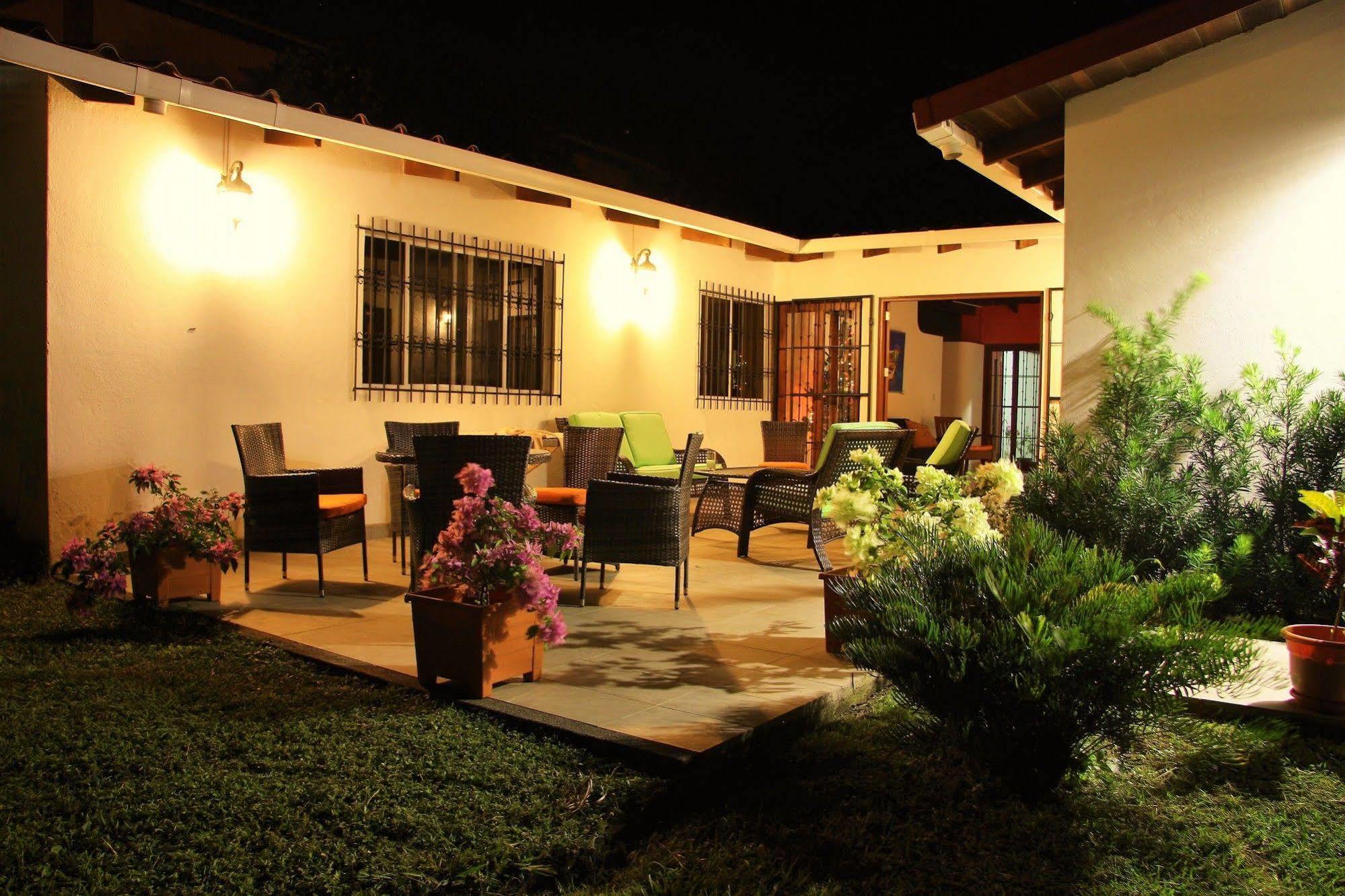 El Mirador Suites マナグア エクステリア 写真